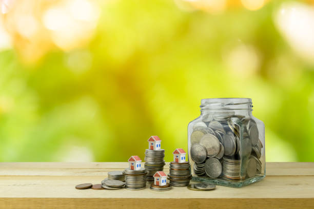 istock Savings plans for housing ,financial concept 642434744
