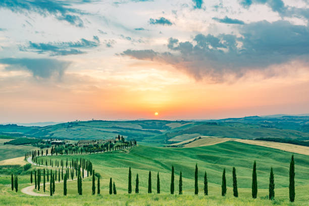 istock Crete Senesi, Asciano, Tuscany, Italy 642442302
