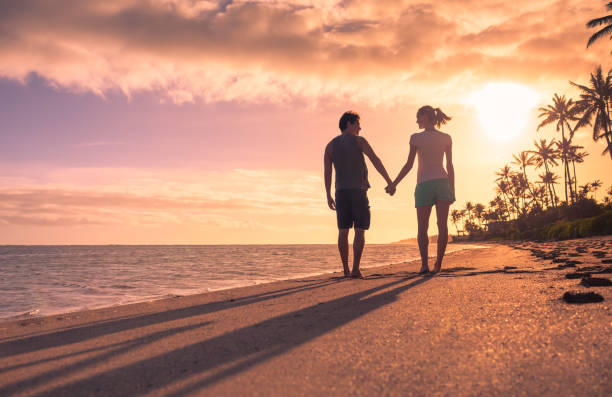 istock Couple at the beach 642444772