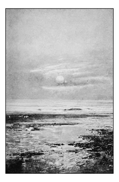 istock Antique photo of paintings: Seascape 642477192