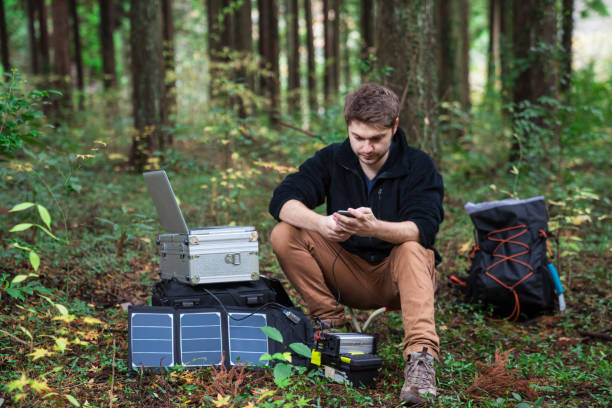 istock Researcher monitors the climate with a solar powered field laboratory 642515530