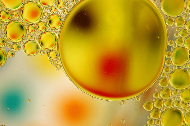 istock Oil in water abstract background 642592552