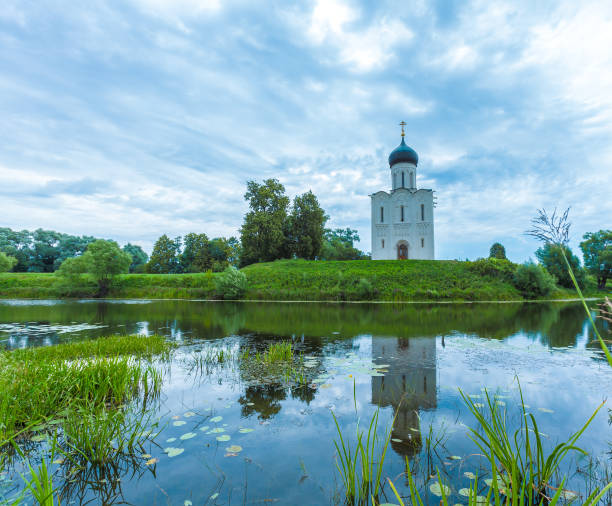istock Church of the Intercession on the Nerl (1165) 642593016