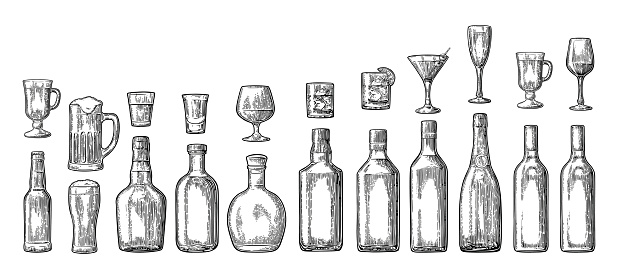 Set glass and bottle beer, whiskey, wine, gin, rum, tequila, cognac, champagne, cocktail, grog. Vector engraved black vintage illustration isolated on white background