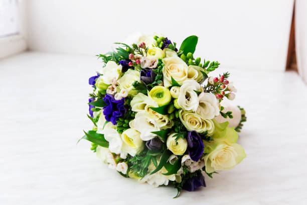 istock Beautiful bridal bouquet 642640870