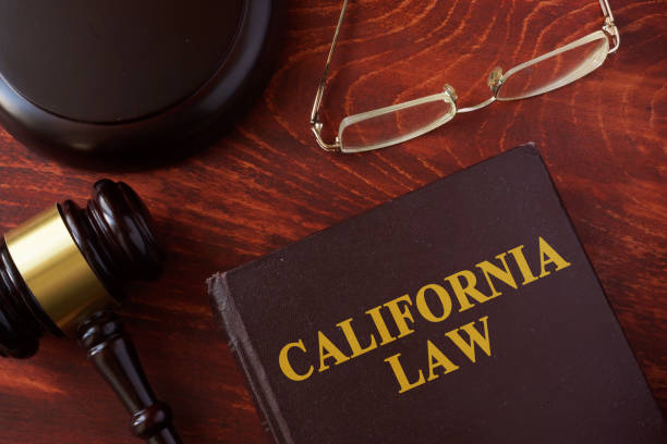 istock Book with title California law and a gavel. 642718312