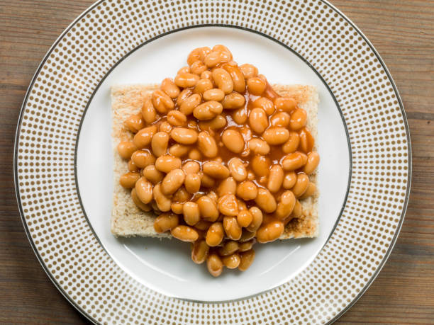 istock Snack of Baked Beans on Toast 642824886