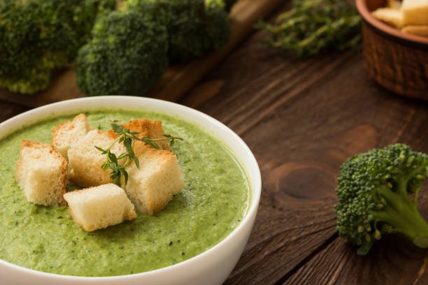istock Ready cream - soup with broccoli in white bowl 642920230