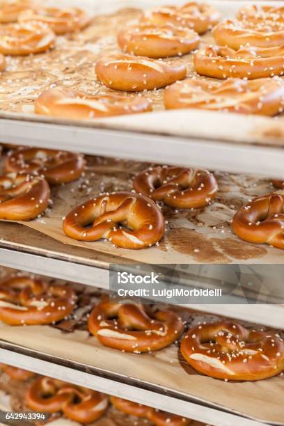 Cooked Pretzel On A Rack Stock Photo - Download Image Now - Baked, Bakery, Beer Festival
