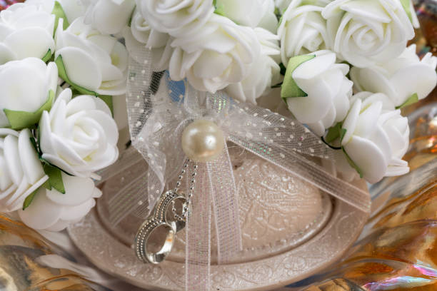 istock Pink box with single pearl and infinity symbol 642965270