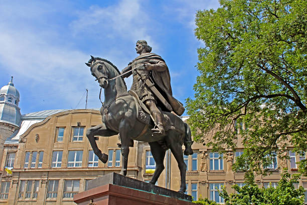 istock King Danylo Galytsjkyj monument in Lviv, Ukraine 643029058