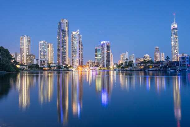 istock The Surfers Paradise skyline reflections 643043836