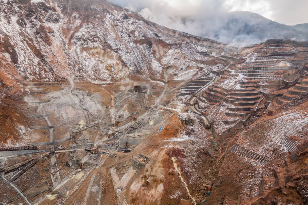 istock Owakudani volcanic valley,Japan 643053684