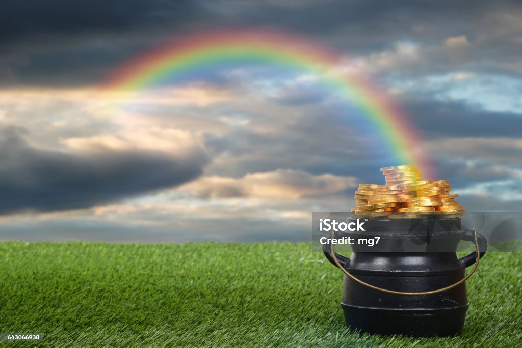 pot of gold with rainbow closeup pot of gold with rainbow Pot Of Gold Stock Photo