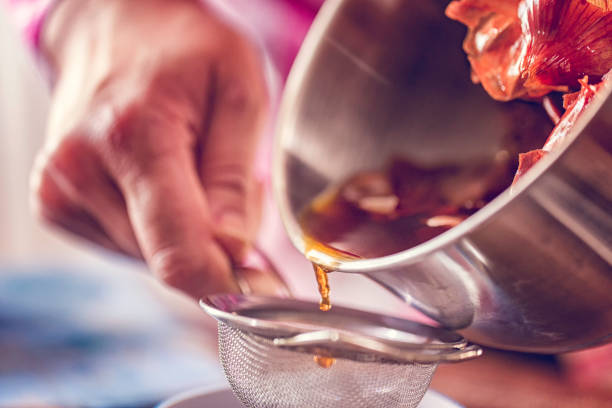 oeufs de pâques de coloriage avec natural dye - 11877 photos et images de collection