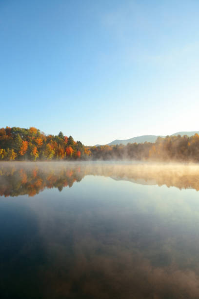 istock Lake Autumn Foliage fog 643190650