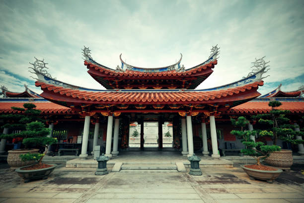 istock Singapore Chinese temple 643227400
