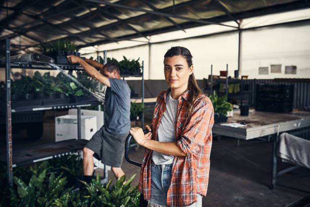 jeśli jest zielony, mamy to - lifestyles indoors nature business zdjęcia i obrazy z banku zdjęć