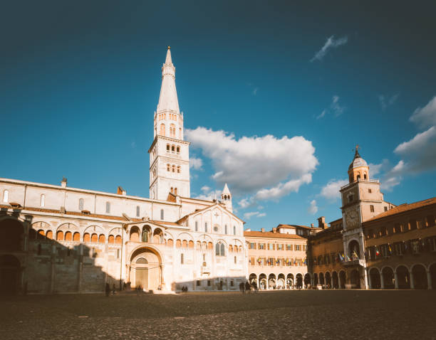 istock Modena, Piazza Grande, Duomo and Ghirlandina Tower. 643365064