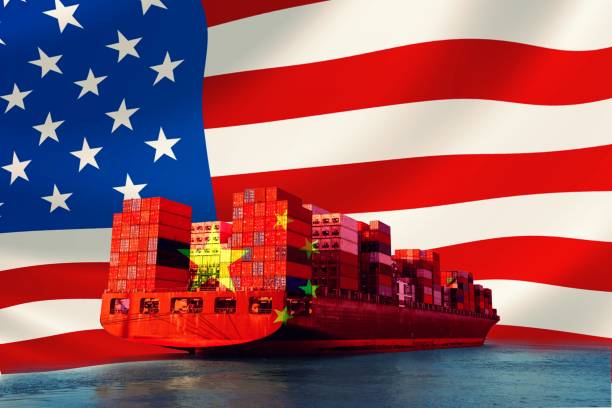 istock Chinese container ship sailing on American flag 643503608