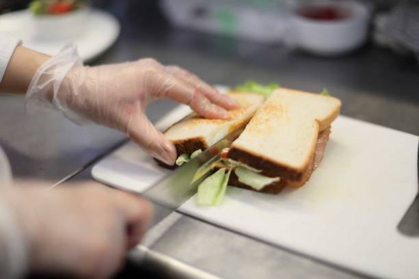 istock Clerk to make a sandwich 643538782