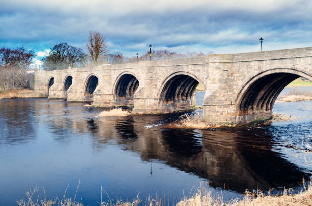 istock Bridge over River Dee, Aberdeen, Scotland 643637138