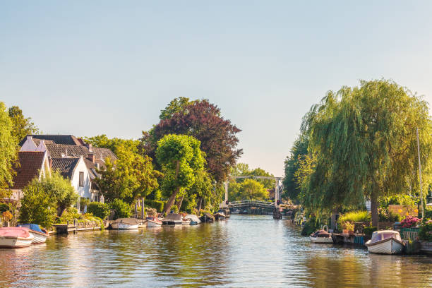 istock Historic houses alongside the Dutch river Vecht 643650816
