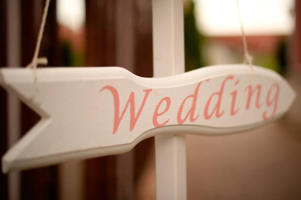 istock Wooden wedding sign 643654922