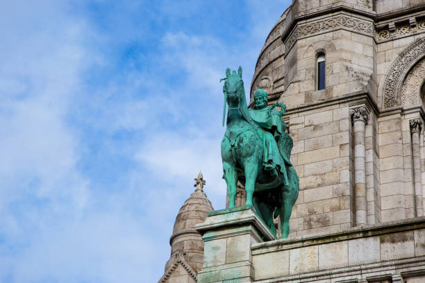 istock Montmartre knight on horse statue in Paris 643663264