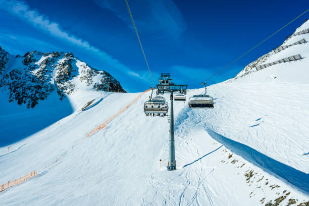 istock Skiers skiing at winter ski resort Soelden 643750766
