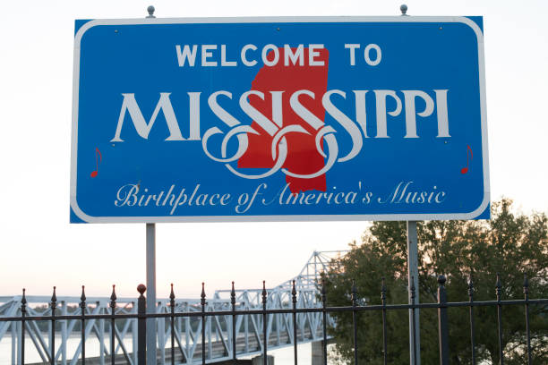 istock Welcome to Mississippi Sign 643781932
