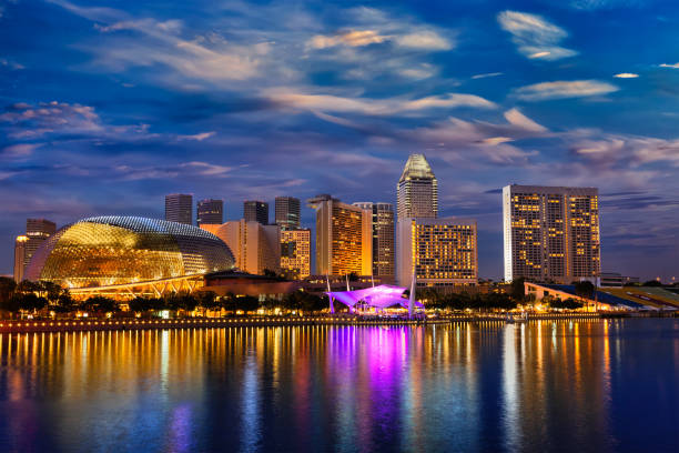 istock Singapore skyline in the evening 643856052