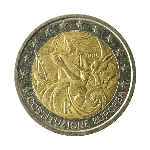istock 2 euro coin italy isolated on white background 643878592