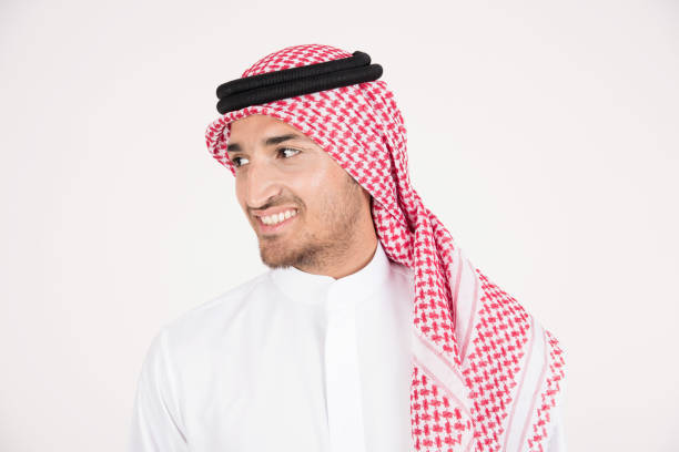 istock Arab muslim man in traditional dress 643889340