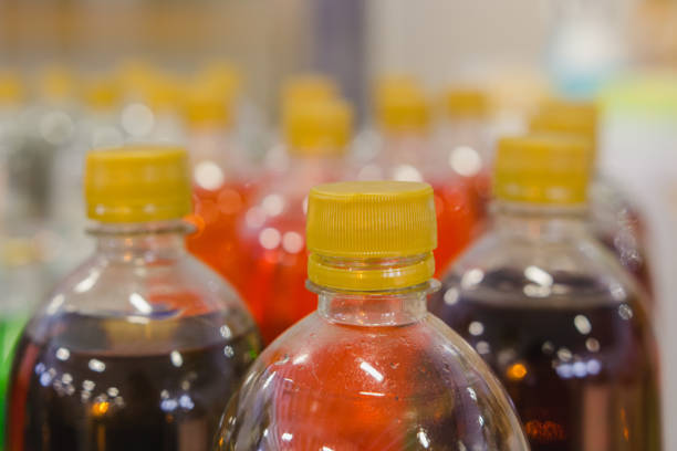 istock Soft drinks in plastic bottle at supermarket 643904958