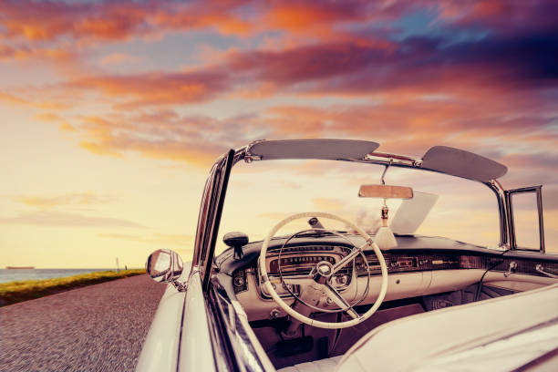 istock Fantastic asphalt road along the sea to the west 643996312