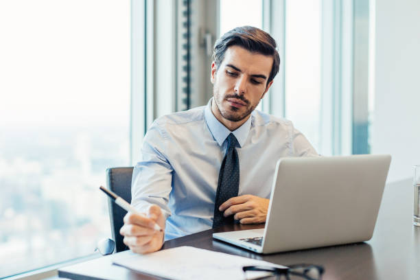 istock Businessman working in the office 644080466