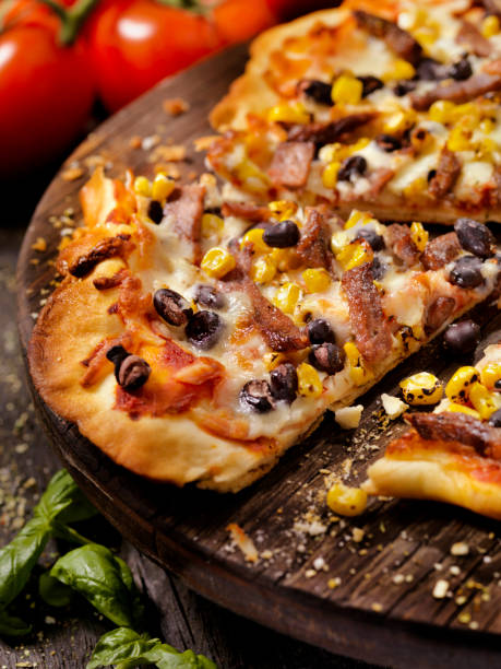 istock Southwestern Steak Pizza 644089326