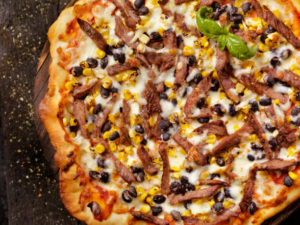istock Southwestern Steak Pizza 644089402