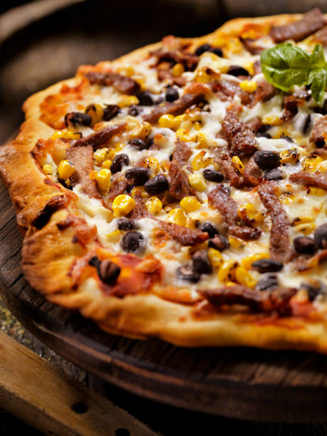istock Southwestern Steak Pizza 644095646
