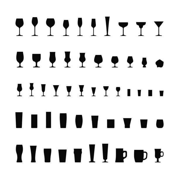 illustrazioni stock, clip art, cartoni animati e icone di tendenza di set di icone silhouette nere in vetro bar - whisky shot glass glass beer glass