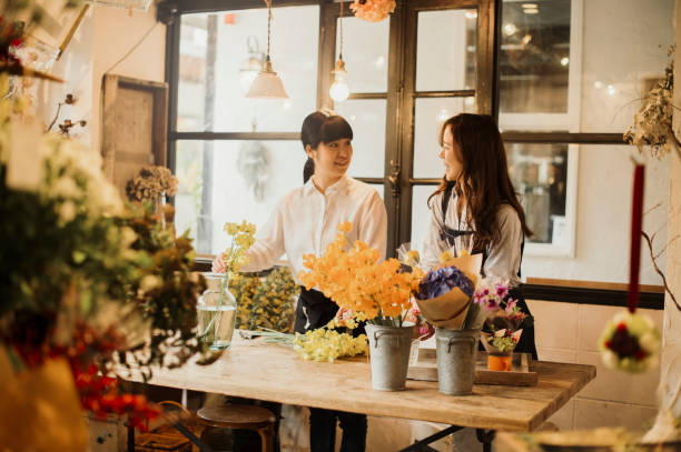 istock Two female workers working in green shop. 644135704