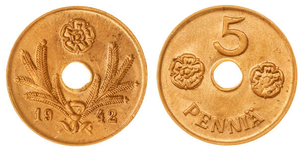 istock 5 pennia 1942 coin isolated on white background, Finland 644291376