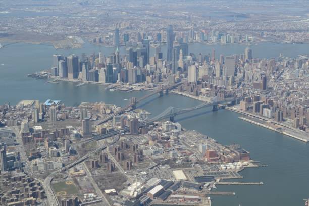 istock Brooklyn and Manhattan bridges from the airplane window. 644405764