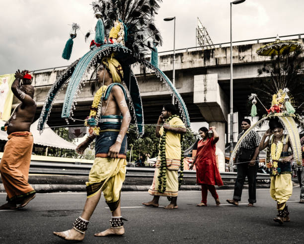 peregrinação ao festival thaipusam de batu caves malásia - edinson cavani - fotografias e filmes do acervo