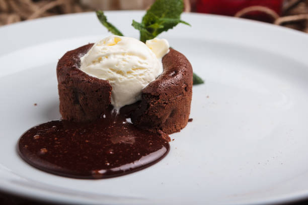 istock Chocolate fondant and ice cream 644513866