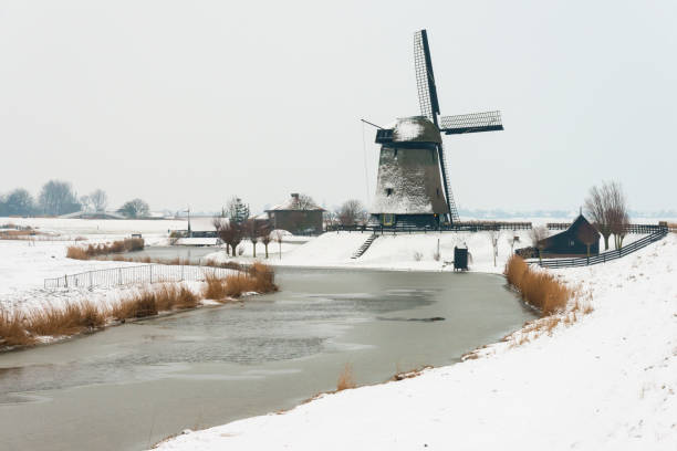 hiver à holland - schermerhorn photos et images de collection