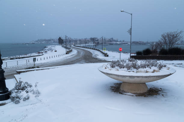 istock Winter in the coastal city 644665572