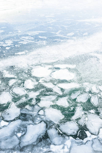 lake constance in winter - ice floe imagens e fotografias de stock