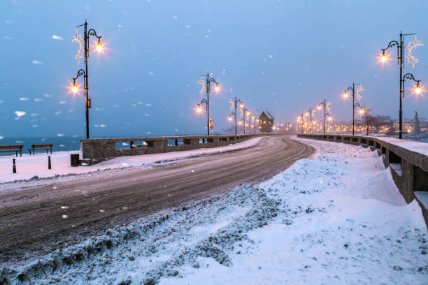 istock Coastal city in winter 644666202